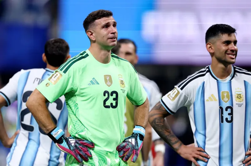 Dibu Martínez puso en duda su continuidad en la selección argentina