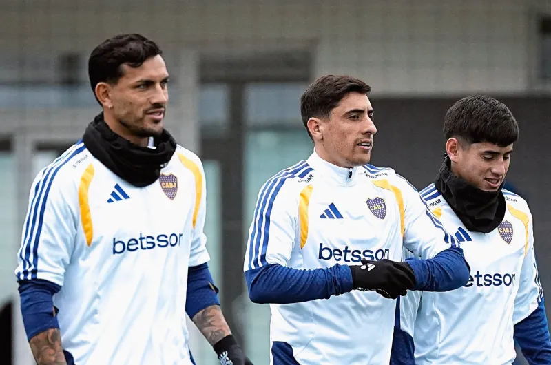 Paredes volvió a Boca y podría jugar ante O'Higgins