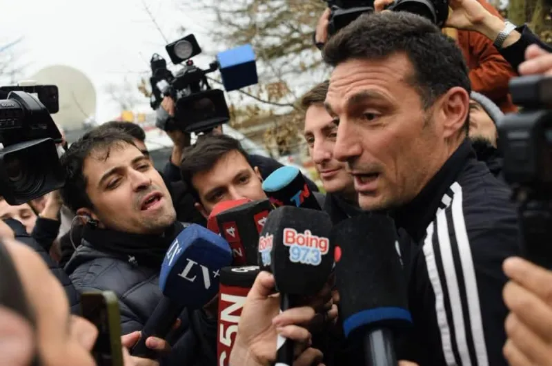 Scaloni cuando llegó a Pujato: "Hasta diciembre estoy, no hagamos ruido"