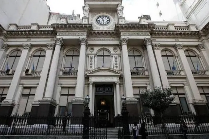 El Banco Central moderó sus compras de dólares y busca sostener la estabilidad cambiaria