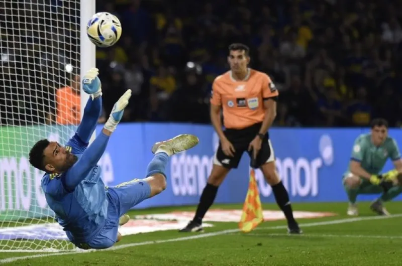 Boca, a cuartos: Vélez falló una chance inmejorable y después Montero fue héroe