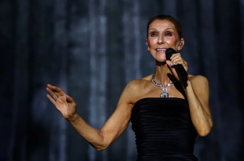 Céline Dion volvió a los escenarios después de seis años y emocionó a sus fans en París