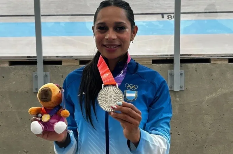 La santiagueña Natalia Vera se colgó la medalla de plata y emocionó a todos en Rafaela