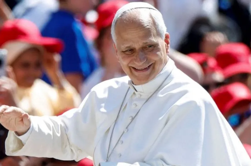 Los santiagueños ya pueden reservar viajes para la visita del papa León XIV
