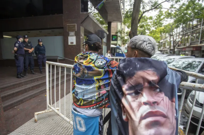 Juicio por la muerte de Maradona: este jueves comienzan los alegatos de la Fiscalía contra los siete acusados