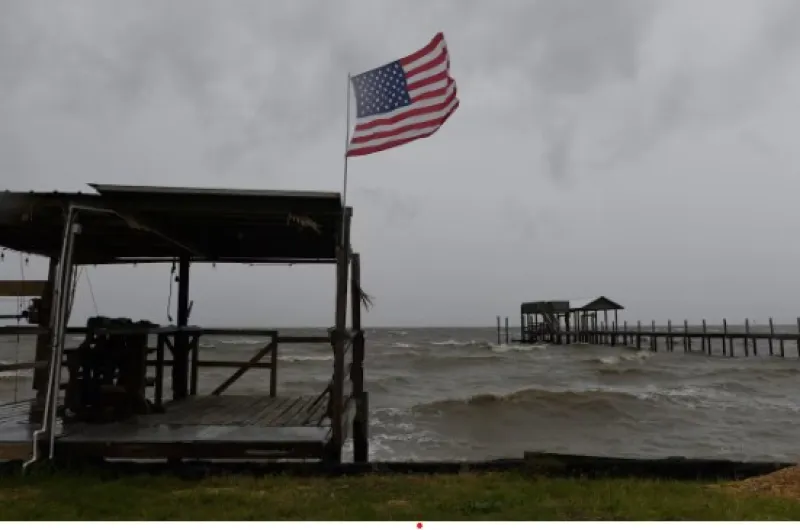 El huracán Isaías golpea Florida y Alabama: Trump declaró la emergencia federal