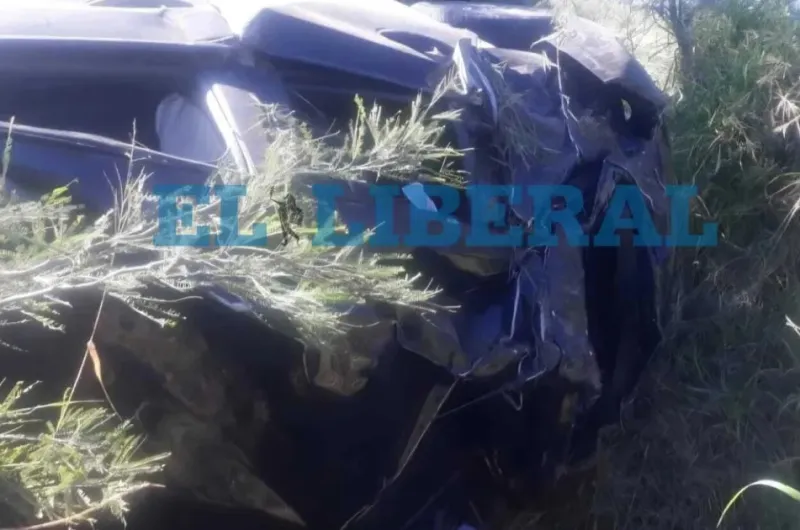 Cayó con su auto a un canal tras enterarse de una supuesta infidelidad y dio positivo en el test de alcoholemia