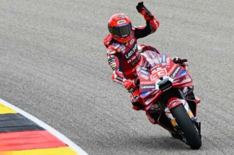 Marc Márquez ganó el sprint en Australia y pasó al frente del Mundial de MotoGP